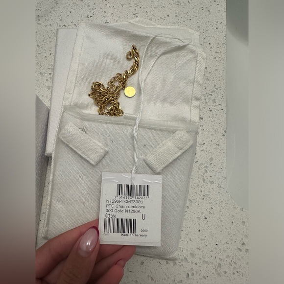 ORIGINAL PETIT CD CHOKER
NECKLACE
GOLD-FINISH METAL - Picture 4 of 9